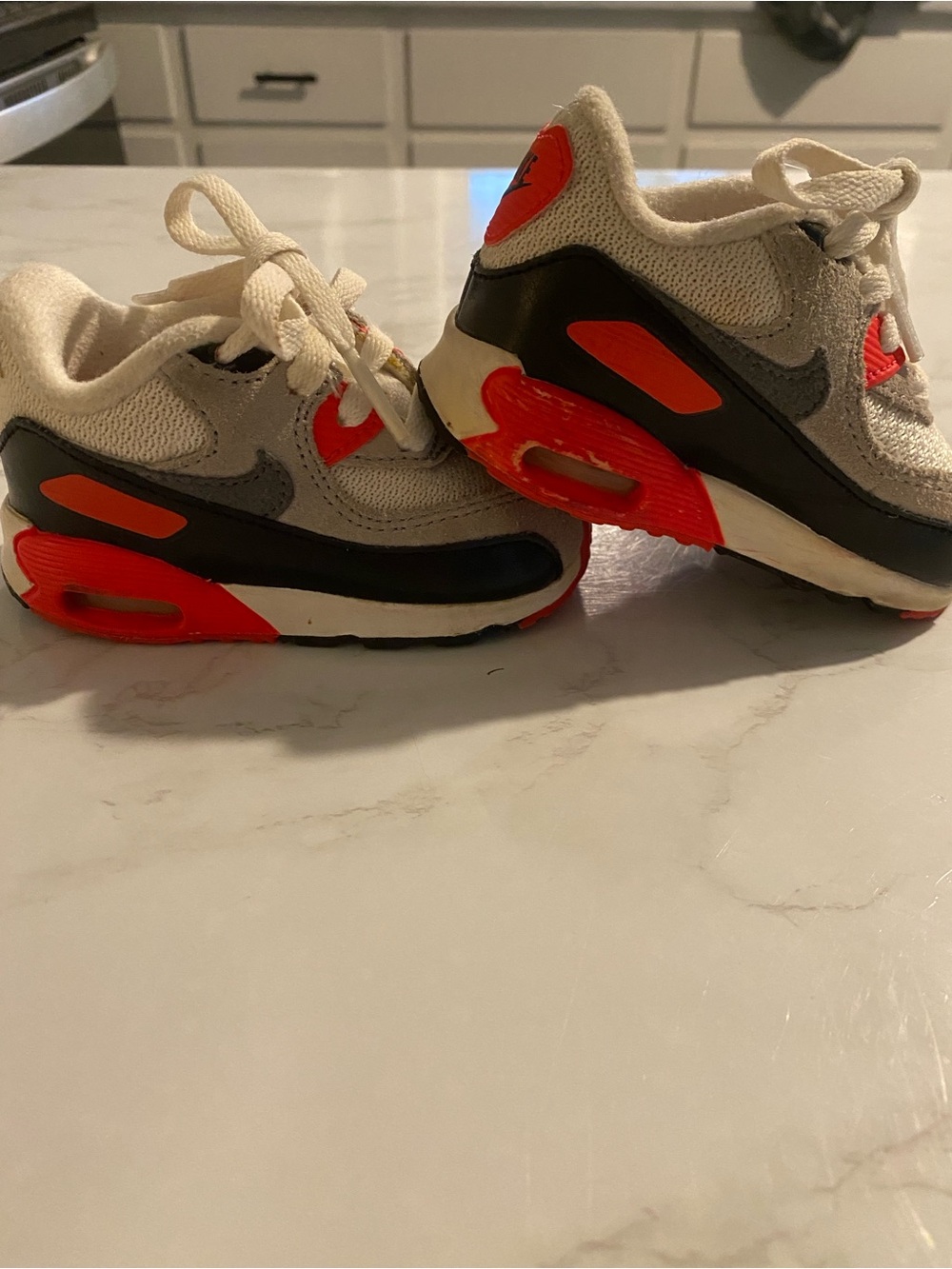 Nike Kids Grey, Black & Red Lightweight Sneakers